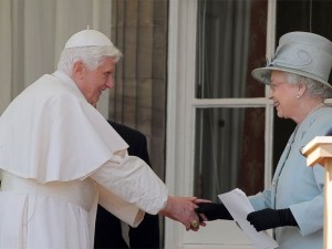 Бенедикт XVI и Елизавета II во время визита Папы в Великобританию