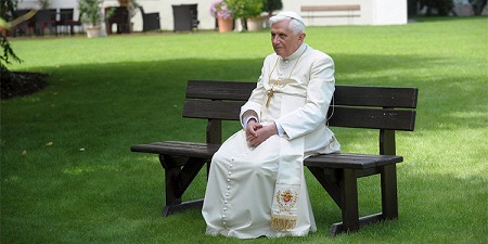 Бенедикт XVI проведет нынешнее лето в Кастель-Гандольфо и примет участие в публичной церемонии