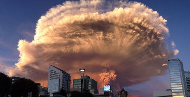 ЖИЗНЬ ПЛАНЕТЫ: Извержение чилийского вулкана Кальбуко (ВИДЕО)