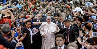 Папа – народным движениям: сказать «нет» преступной экономике