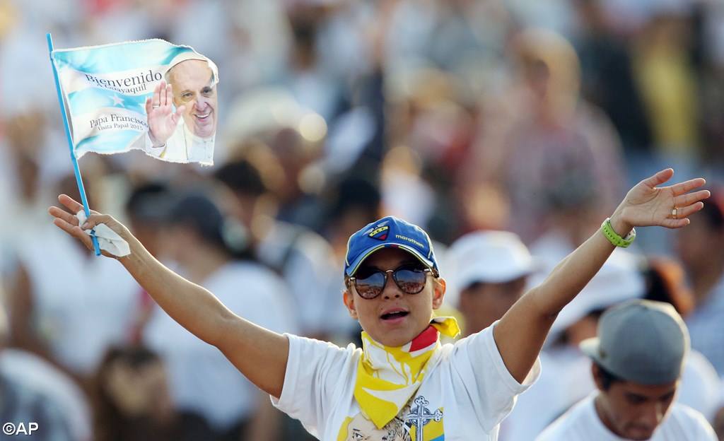 Папа – ещё один день в Эквадоре (ФОТО)