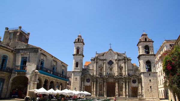 Куба пересматривает и укрепляет отношения с Католической Церковью. Начато строительство новых храмов