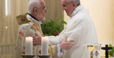 Папа Римский совершил литургию с армянским патриархом