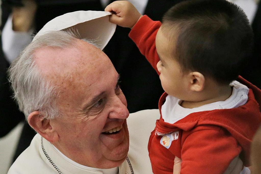 Американский политолог обвинил Папу Франциска в том, что он способствует «самоубийству христианской Европы»