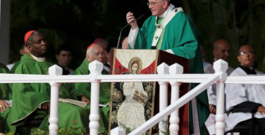 Папа призвал к примирению в Колумбии