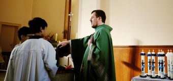 Настоятель берлинской церкви за последнее время крестил 150 беженцев-мусульман