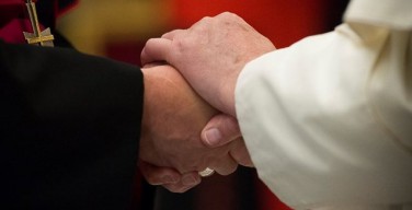 Папа Франциск призвал епископов молиться за Синод