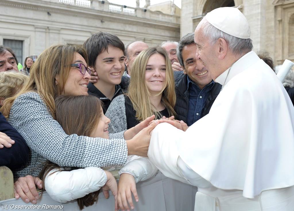 Семья и общество держатся на верности данному слову. Общая аудиенция Папы Франциска 21 октября