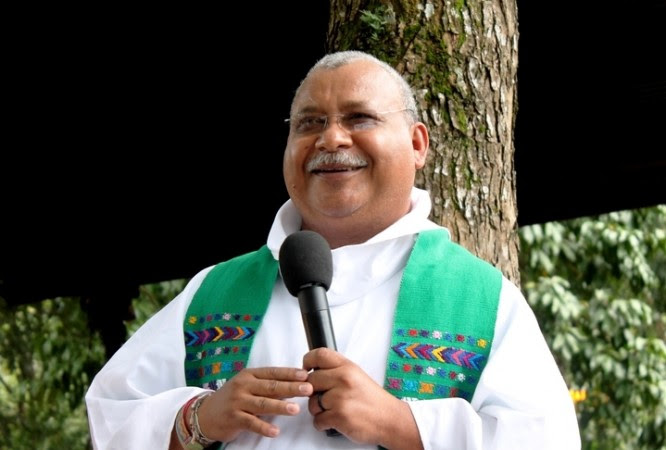 Священник-журналист из Гондураса получил норвежскую премию по правам человека