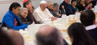 На общей аудиенции  Папа Франциск призвал возродить традиции семейной трапезы