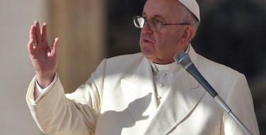 Папа Франциск: миряне не являются второстепенными членами Церкви, но имеют самостоятельную миссию