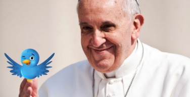 СМИ: «Первое селфи» Папы Римского в Instagram взорвало Интернет