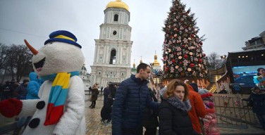 Порошенко просят разрешить украинцам отмечать Рождество, как в Европе