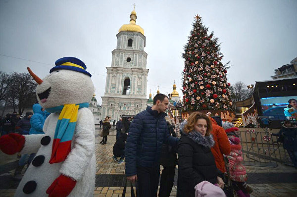 Порошенко просят разрешить украинцам отмечать Рождество, как в Европе