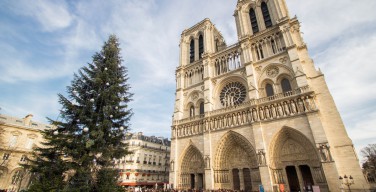 В рождественскую ночь мусульмане организовали охрану католического храма во Франции