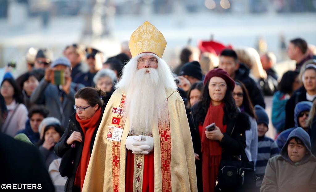 Святой Николай посетил площадь Святого Петра