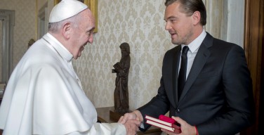 Папа Франциск принял на аудиенции  киноактера Леонардо Ди Каприо (+ ВИДЕО)