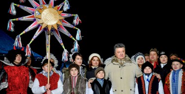 Не дело светской власти решать, когда украинцам отмечать Рождество — Порошенко