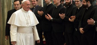 Папа: священники должны быть милосердными и избегать двуличия