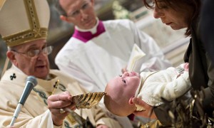Pope-Francis-baptises-a-b-012