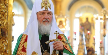 Патриарх Кирилл рассказал, что одной из тем его закрытой беседы с Папой был вопрос о том, как избежать глобальной войны
