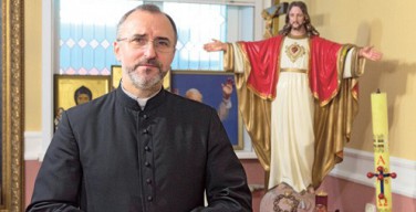 Католический священник открыл приют для беременных в Кирове