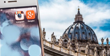 Ватикан и Всемирная сеть. Папа Франциск в течение месяца встретился с главами Google, Apple и Instagram