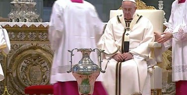 Папа на Мессе освящения елея: милосердие — это встреча и прощение