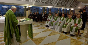 Папа: деньги и власть оскверняют Церковь, нет — карьеризму