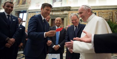 Накануне финала Кубка Италии «Ювентус» и «Милан» встретились с Папой