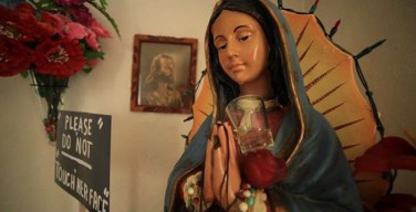 Статуя Божьей Матери плачет в Калифорнии – очевидцы