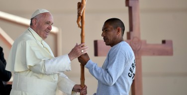 Папа — заключённым: пусть милосердие Божье освободит ваши сердца