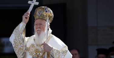 Рада призвала Константинопольского патриарха предоставить автокефалию Православной Церкви Украины
