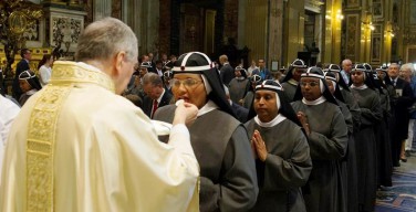 Кардинал Паролин: единство между людьми способствует экуменизму