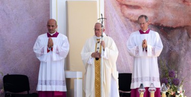 Папа — молодёжи на заключительной Мессе ВДМ: будьте мечтателями, которые не принимают ненависти между народами