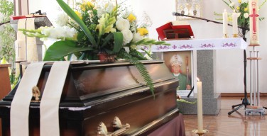 В Бишкеке прошли похороны епископа Николая Мессмера