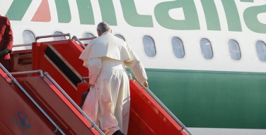 Папа Франциск начинает визит в Польшу
