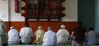 Олланд против государственного финансирования мечетей