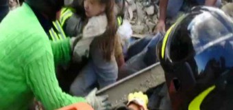 В Италии спасатели извлекли из-под обломков живую девочку
