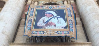 Мать Тереза из Калькутты провозглашена святой Католической Церкви