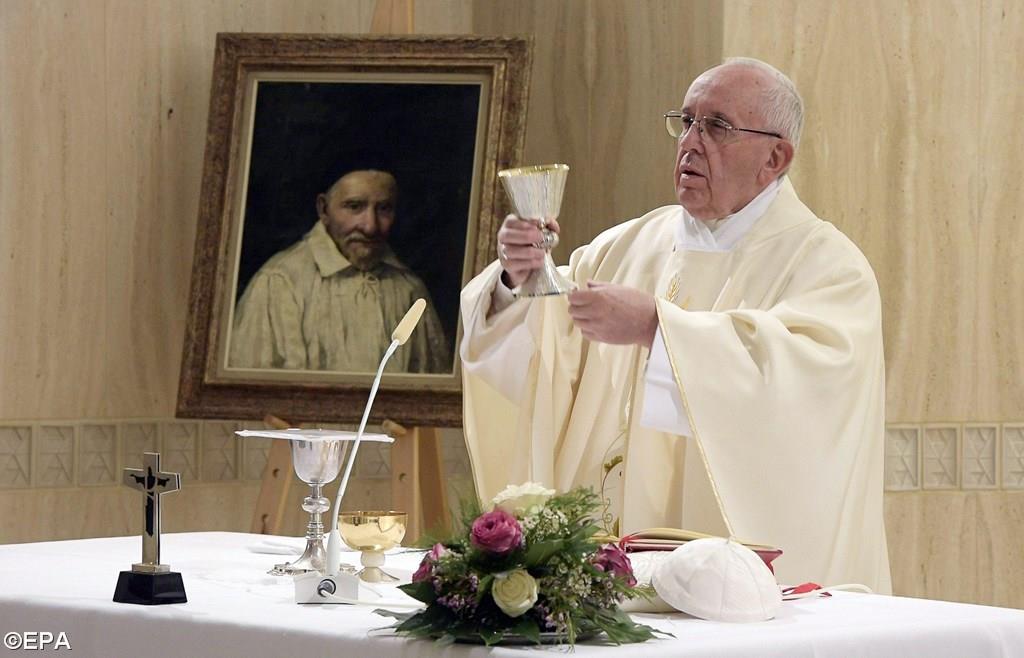 Папа: духовная безысходность преодолевается молитвой