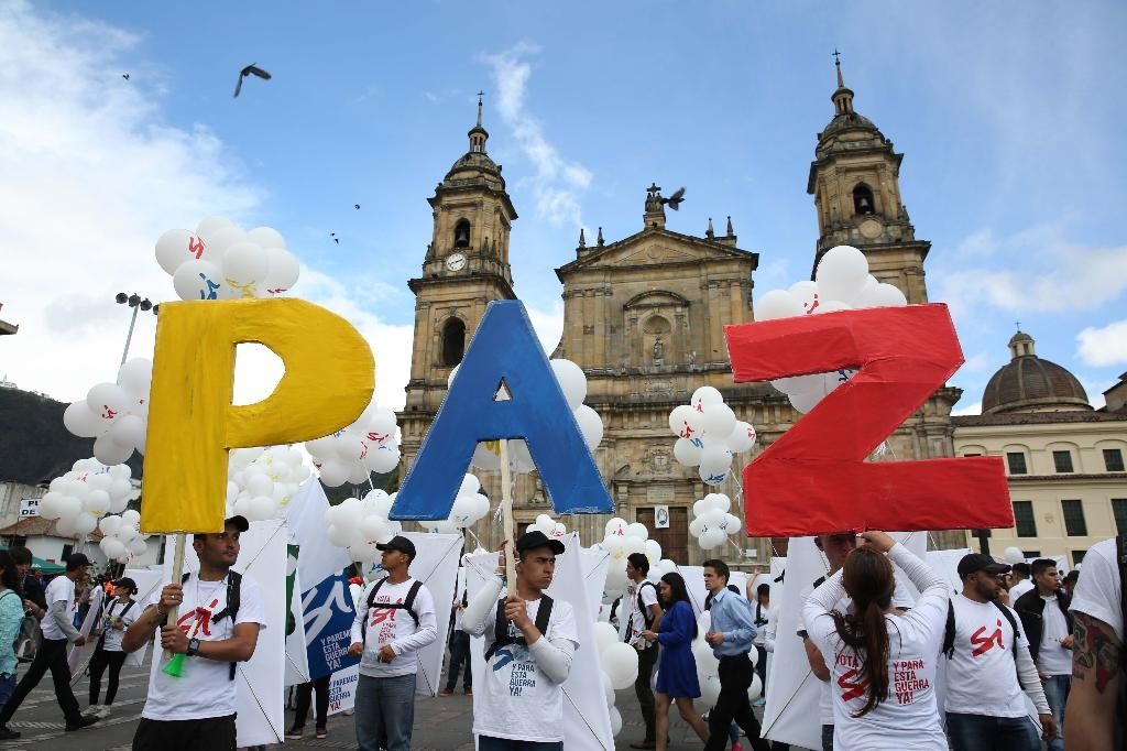 В Колумбии подписан мирный договор. Кард. Паролин: вера не противостоит здоровой светскости государства