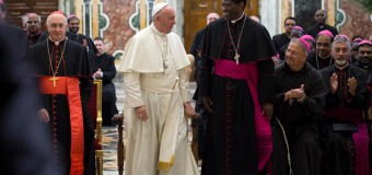 Папа — епископам: расколы и деньги уничтожают Церковь
