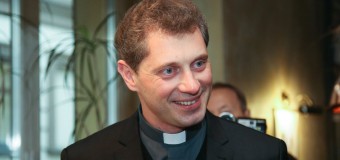 Литва: католический священник вошел в тройку самых влиятельных общественных деятелей страны