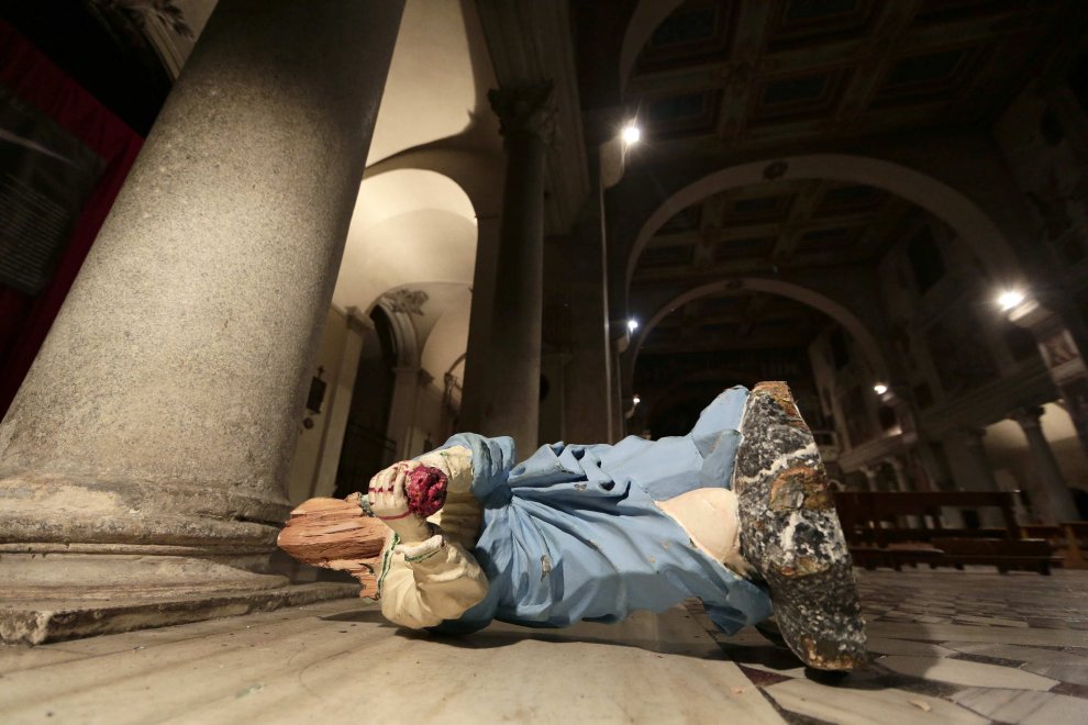 Акт вандализма в четырех церквях Рима (фото-свидетельство)