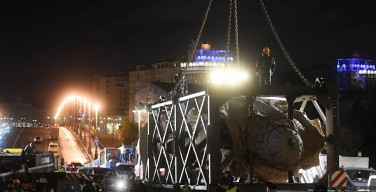 В Москве начали устанавливать памятник князю Владимиру
