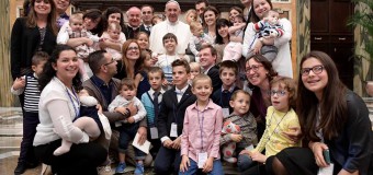 Папа: душепопечение о семьях должно быть основано не на их отдаленности от идеала, а на исцеляющей близости Церкви
