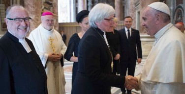 Накануне поездки в Швецию Папа рассказал, чему можно научиться у лютеран