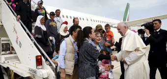 Папа призвал поддержать страны, принимающие большое число беженцев