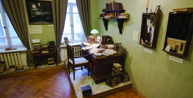 Квартира, где Булгаков написал роман «Мастер и Маргарита», станет музеем